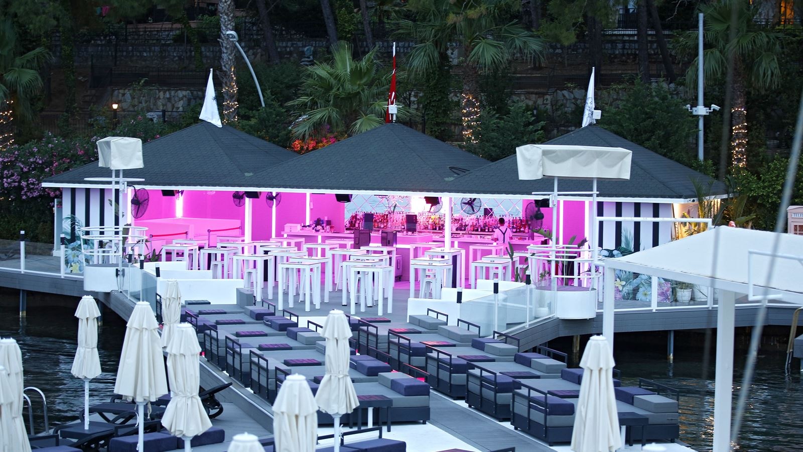 bars-kiyi-beach-bar-+16