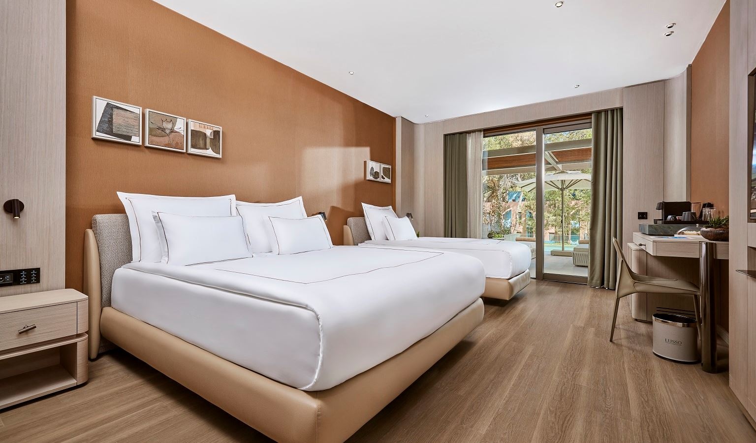 rooms-swim-up-room-side-sea-view