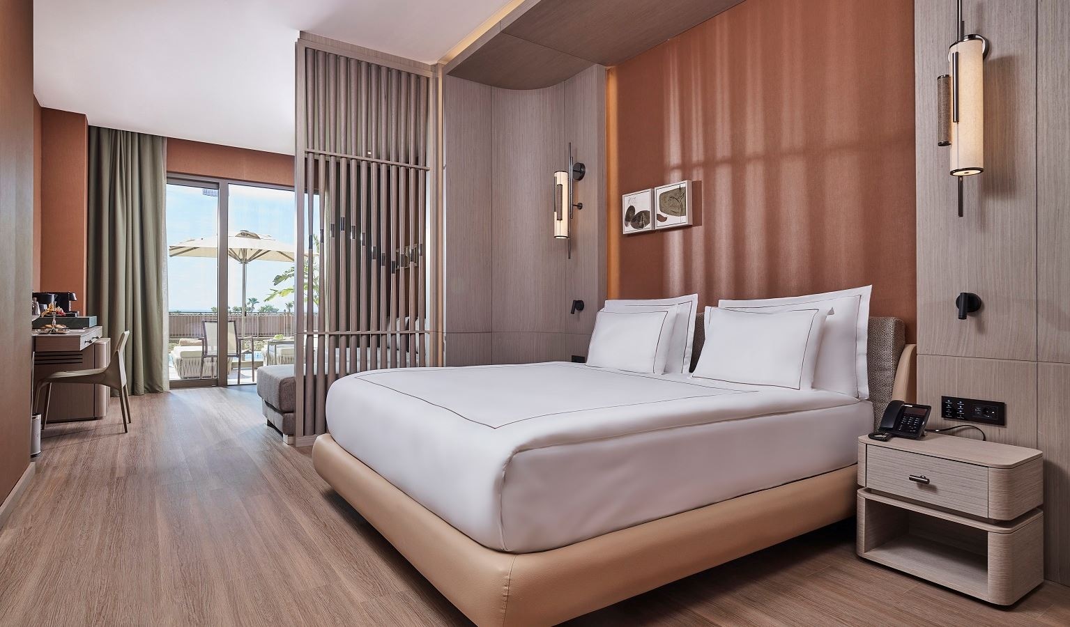 rooms-infinity-sea-view-swimm-up-room