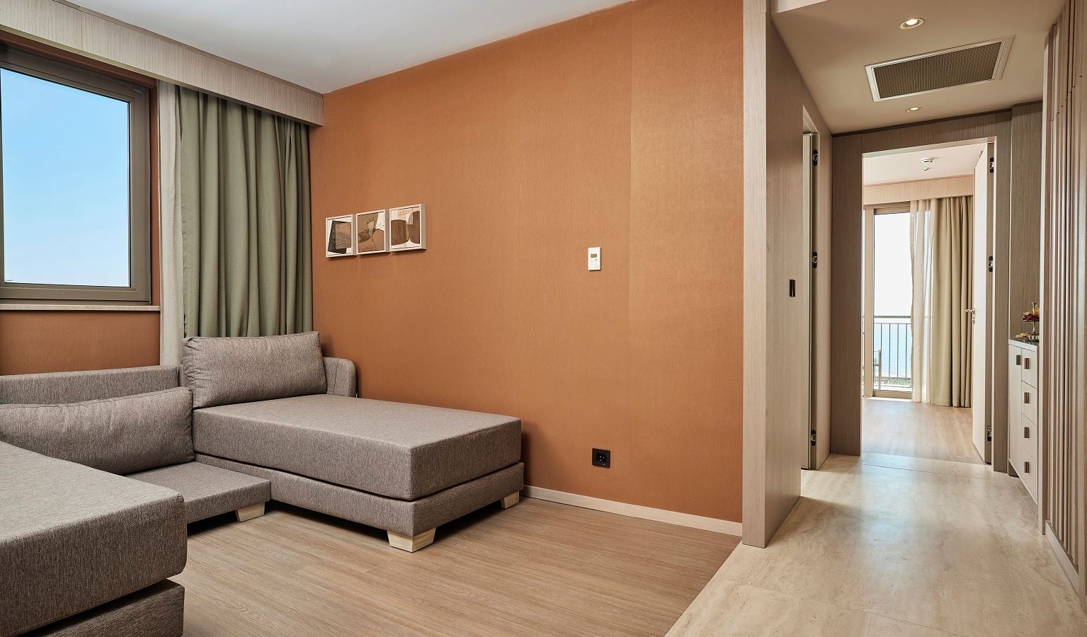 rooms-family-sea-view-room