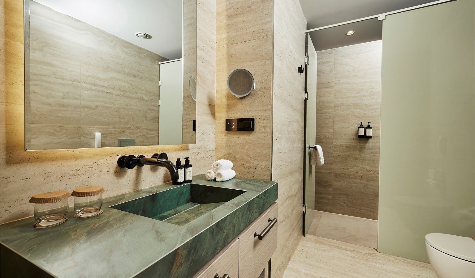 rooms-family-sea-view-room