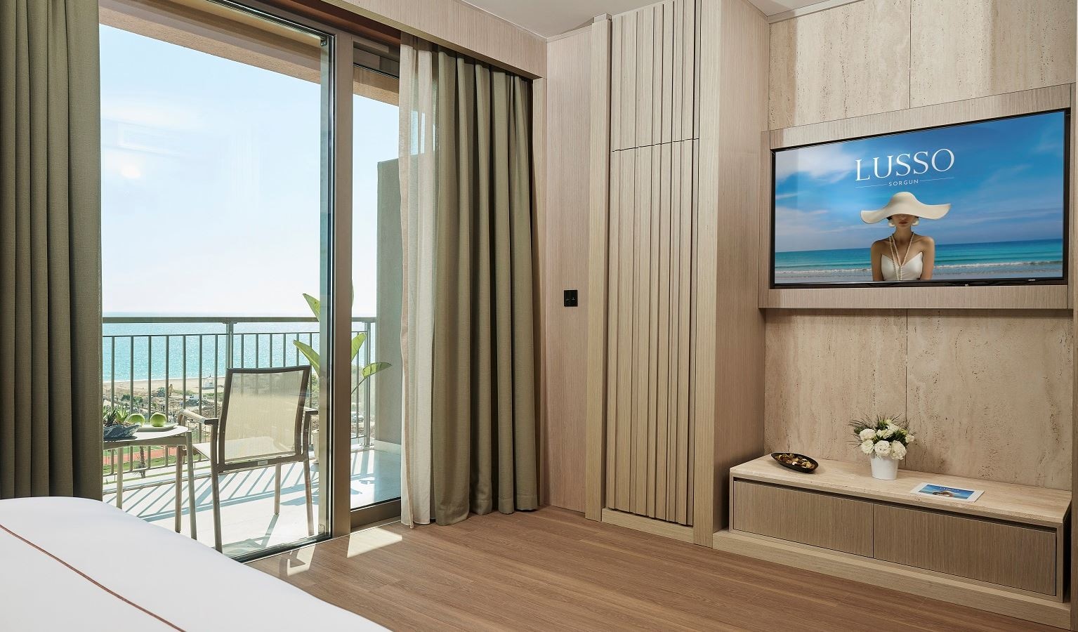 rooms-family-sea-view-room