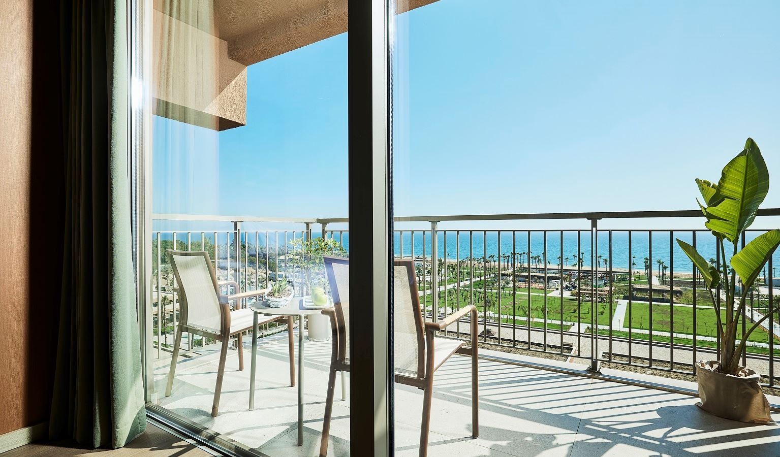 rooms-family-sea-view-room