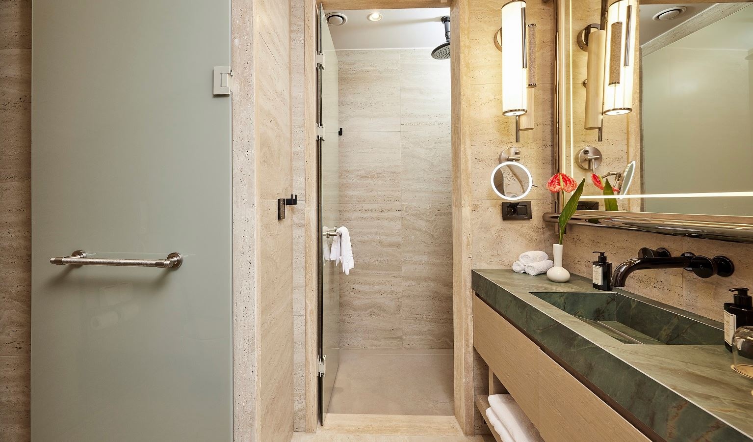 rooms-loft-penthouse-suite-room-sea-view