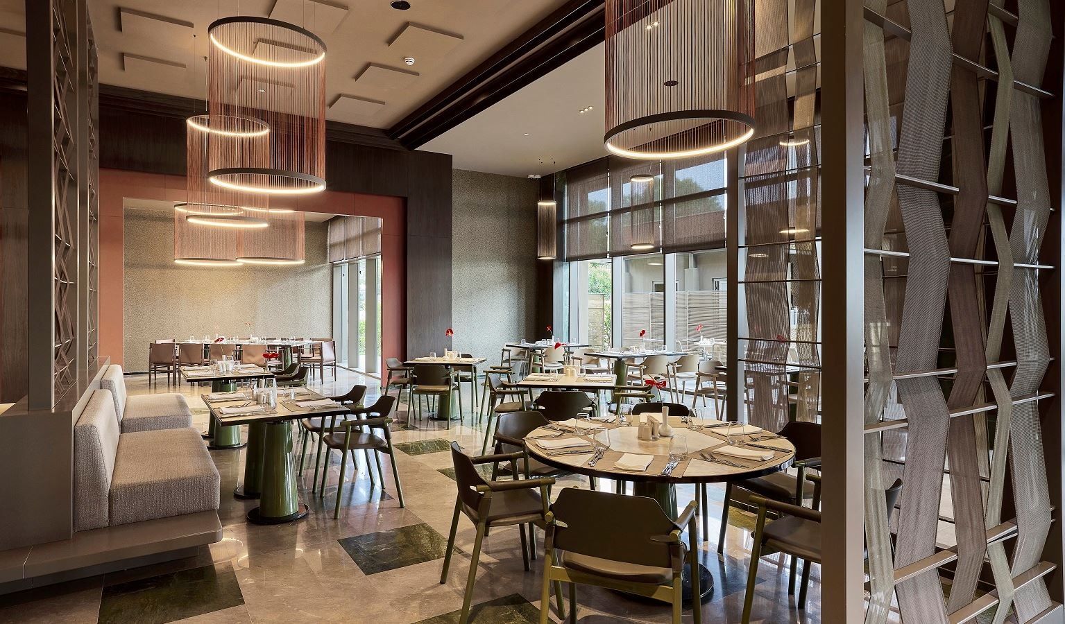 bars-savory-restaurant-bar