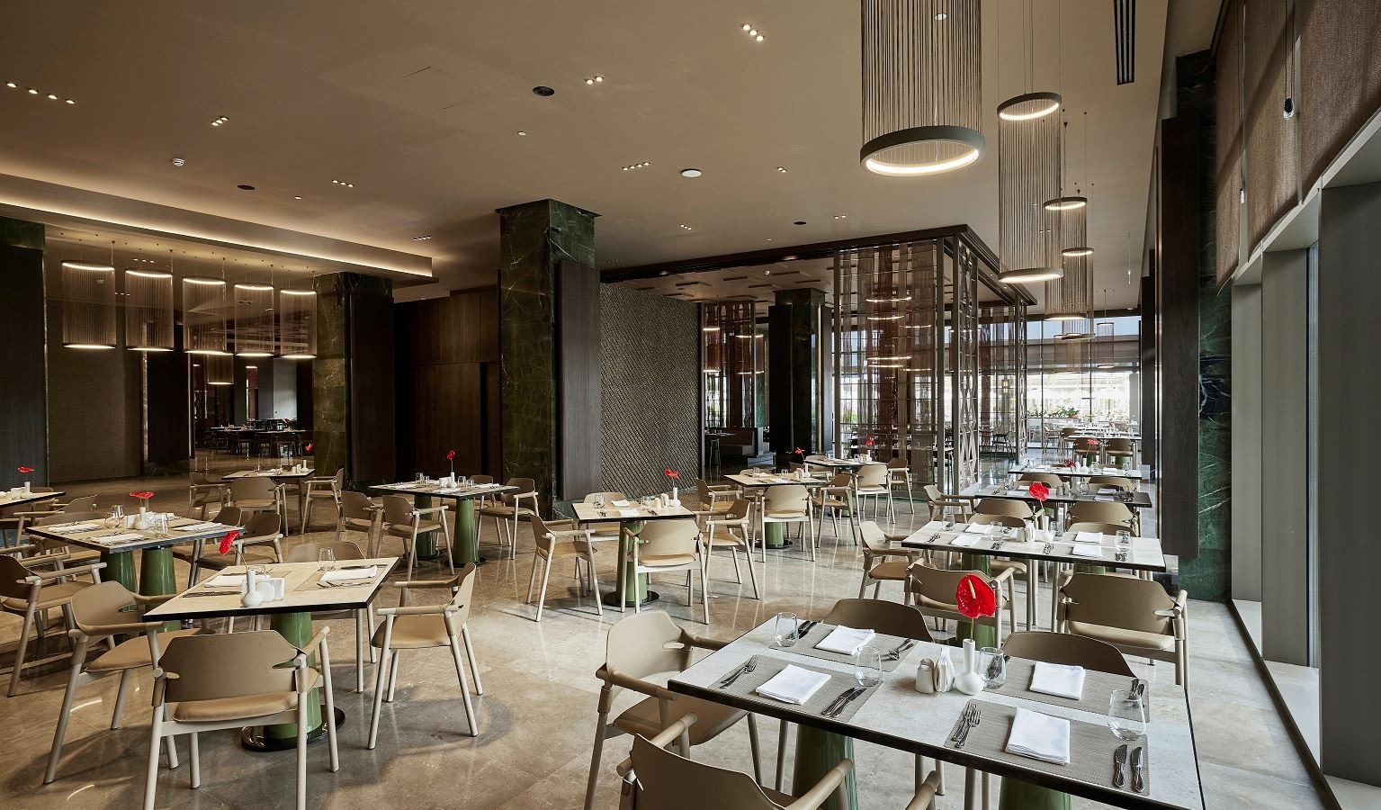 bars-savory-restaurant-bar