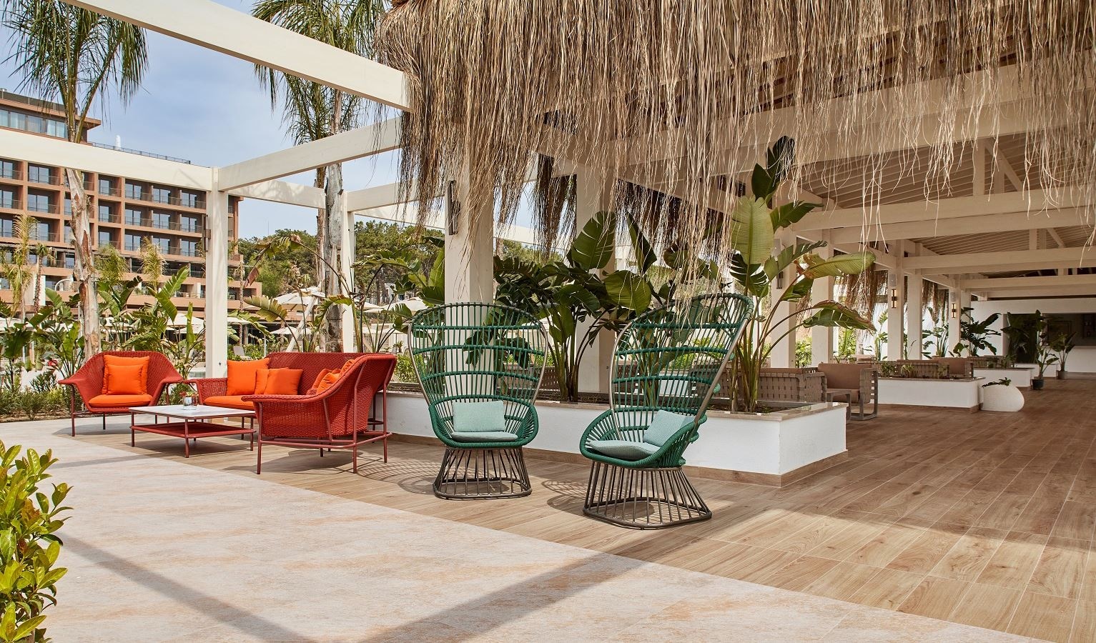 bars-lumino-pool-bar