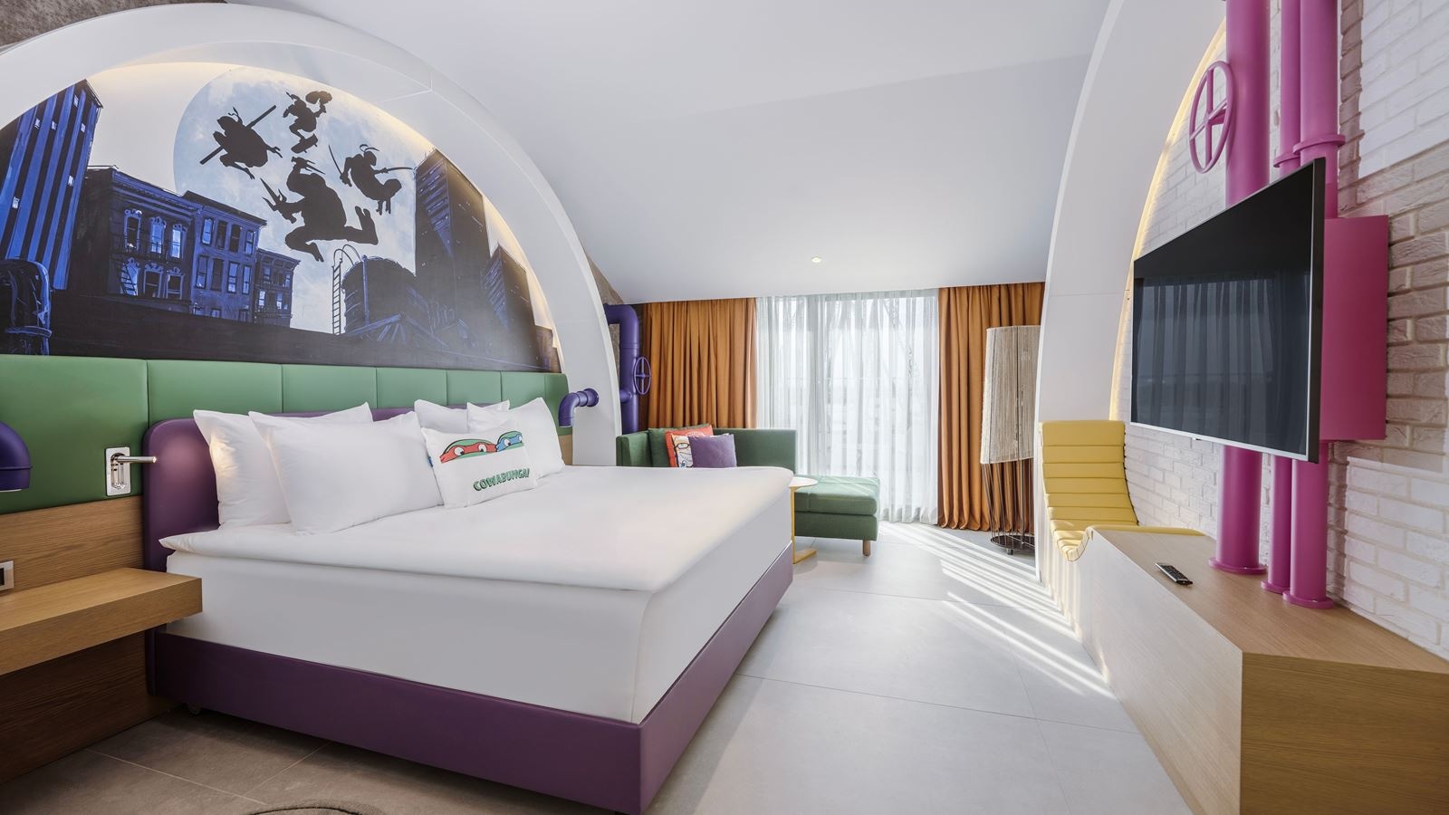 rooms-themed-deluxe-room