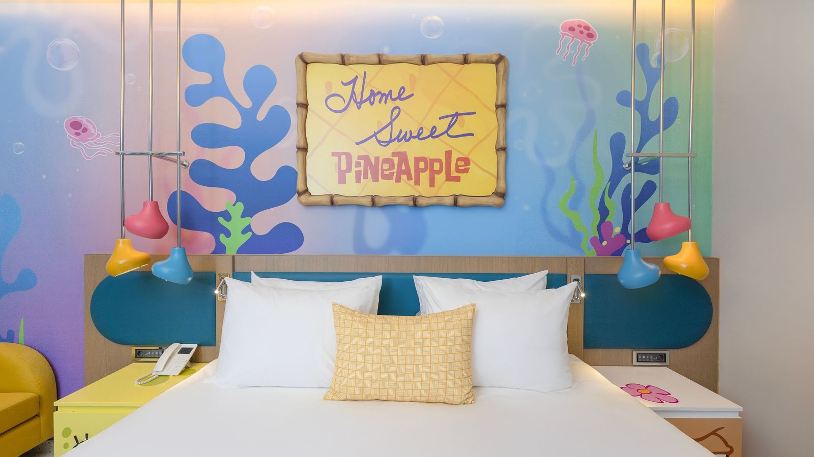 rooms-themed-deluxe-room