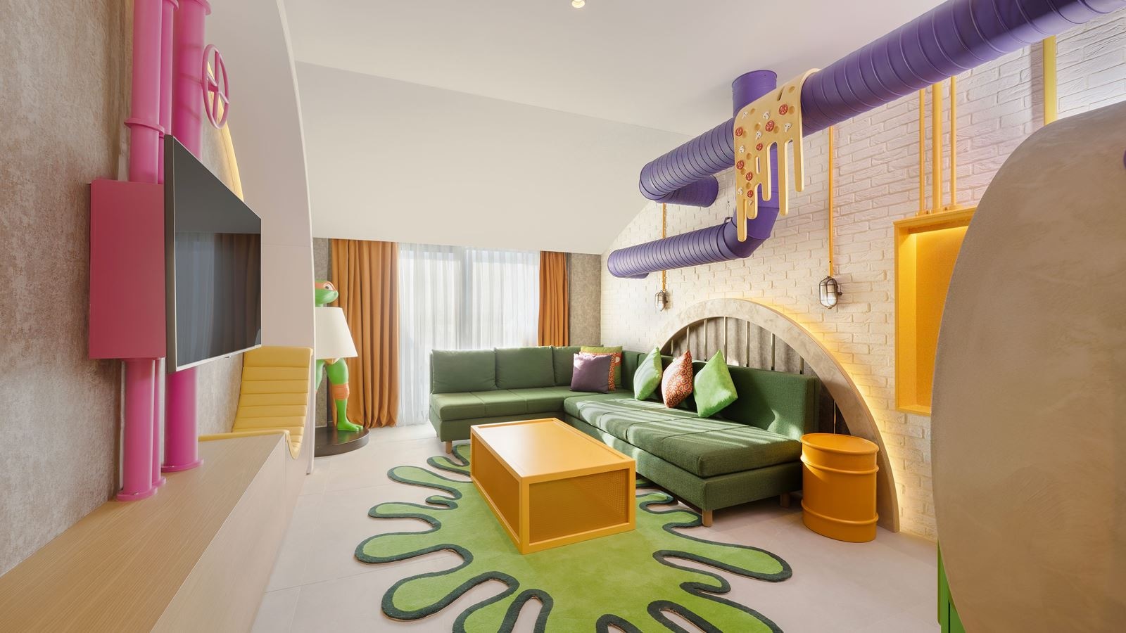 rooms-themed-deluxe-suite