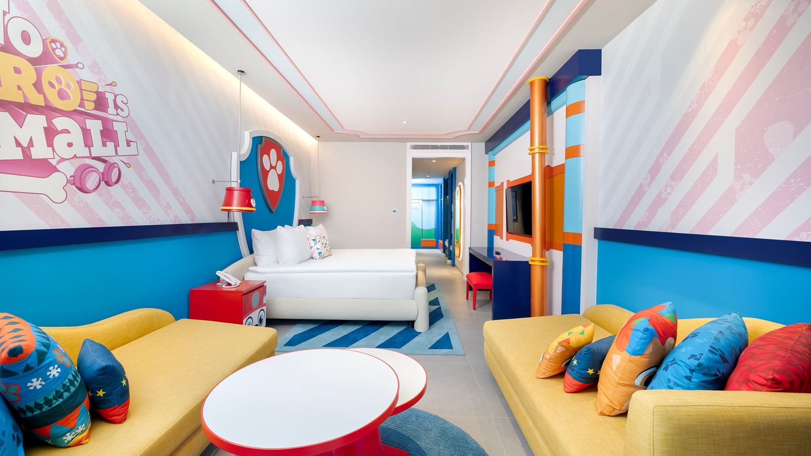 rooms-themed-deluxe-room-connection