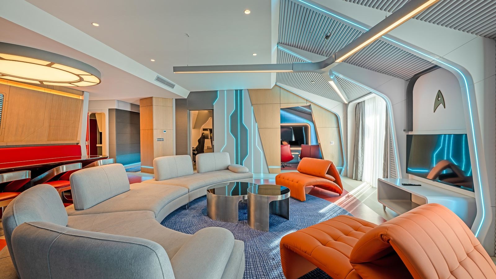 rooms-themed-iconic-suite