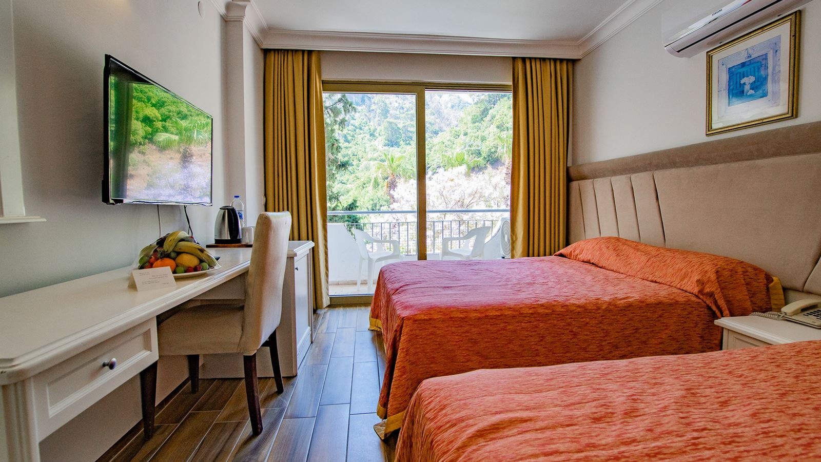 rooms-standard-land-view