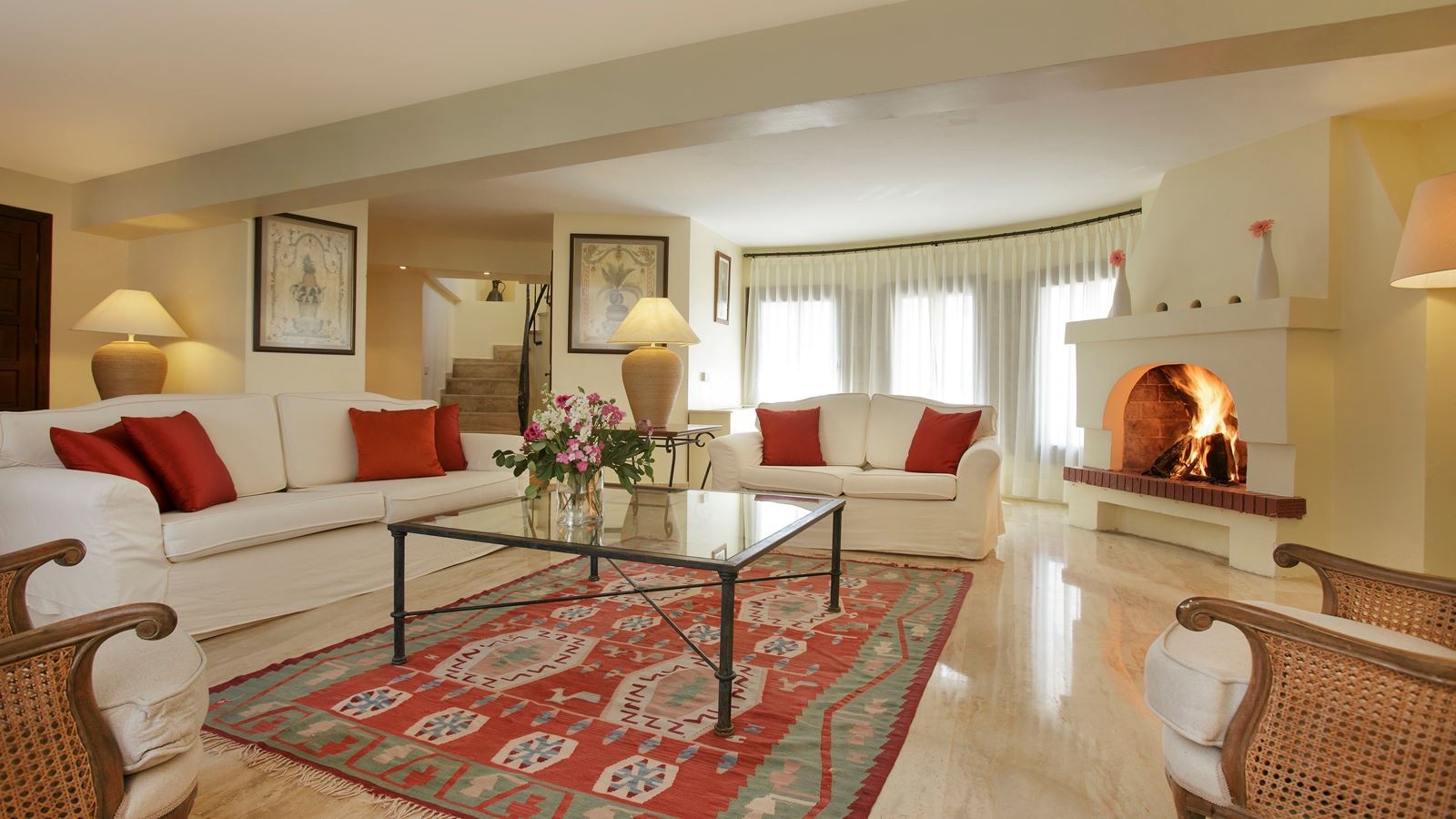 rooms-deluxe-2-bedroom-villa-with-balcony