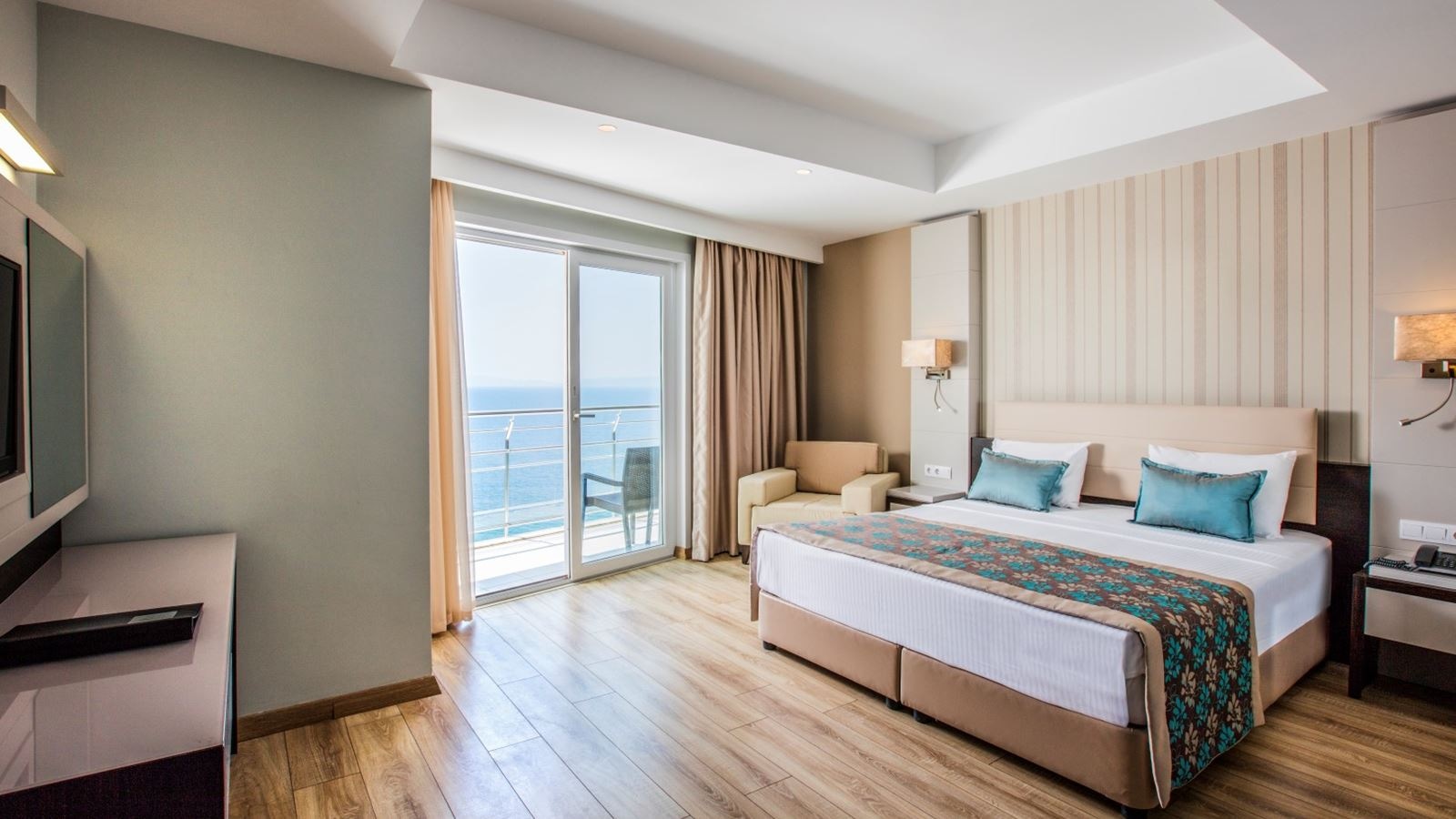 rooms-main-building-suite