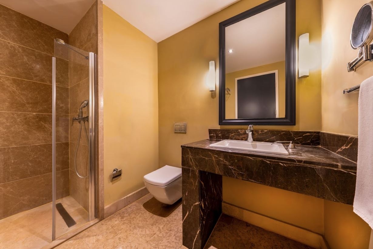 rooms-standart-pool-view-room