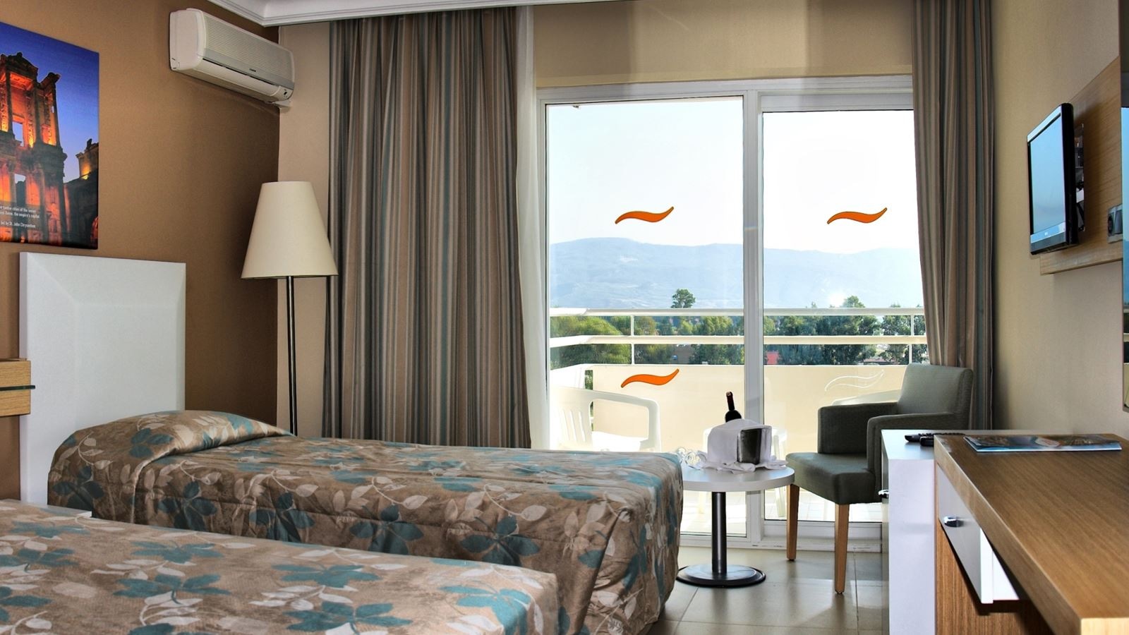 rooms-standard-room-no-view-balcony-or-terrace