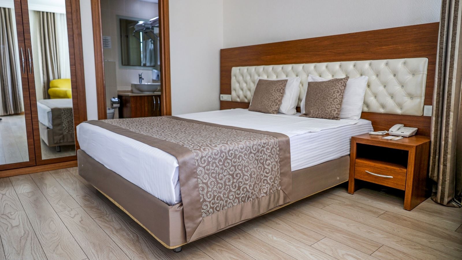 rooms-standard-room-sea-view