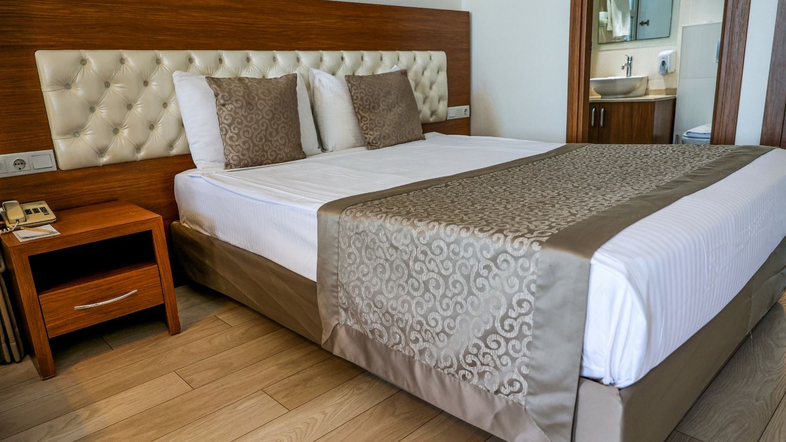 rooms-standard-room-sea-view