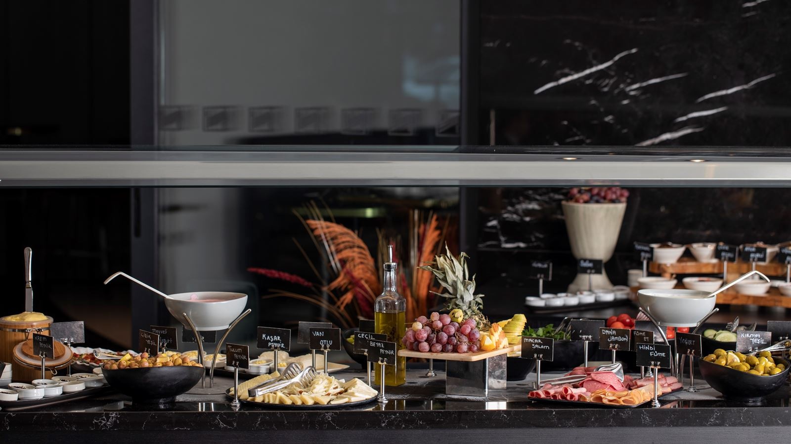 restaurants-lobby-restaurant