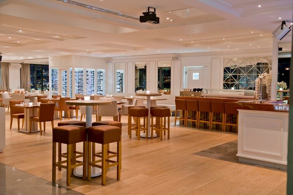 restaurants-the-club-restaurant