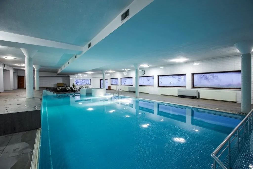 pools-indoor-pool