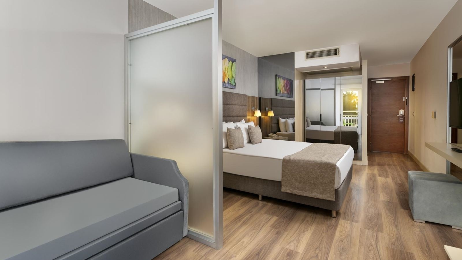 rooms-hotel-standard-room-pool-view-with-balcony-or-terrace