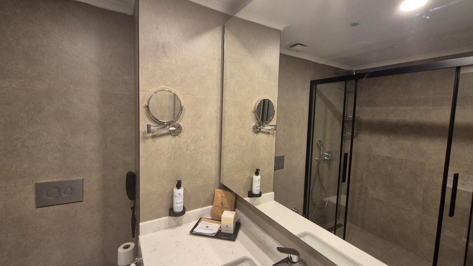 rooms-standart-room-pool-view