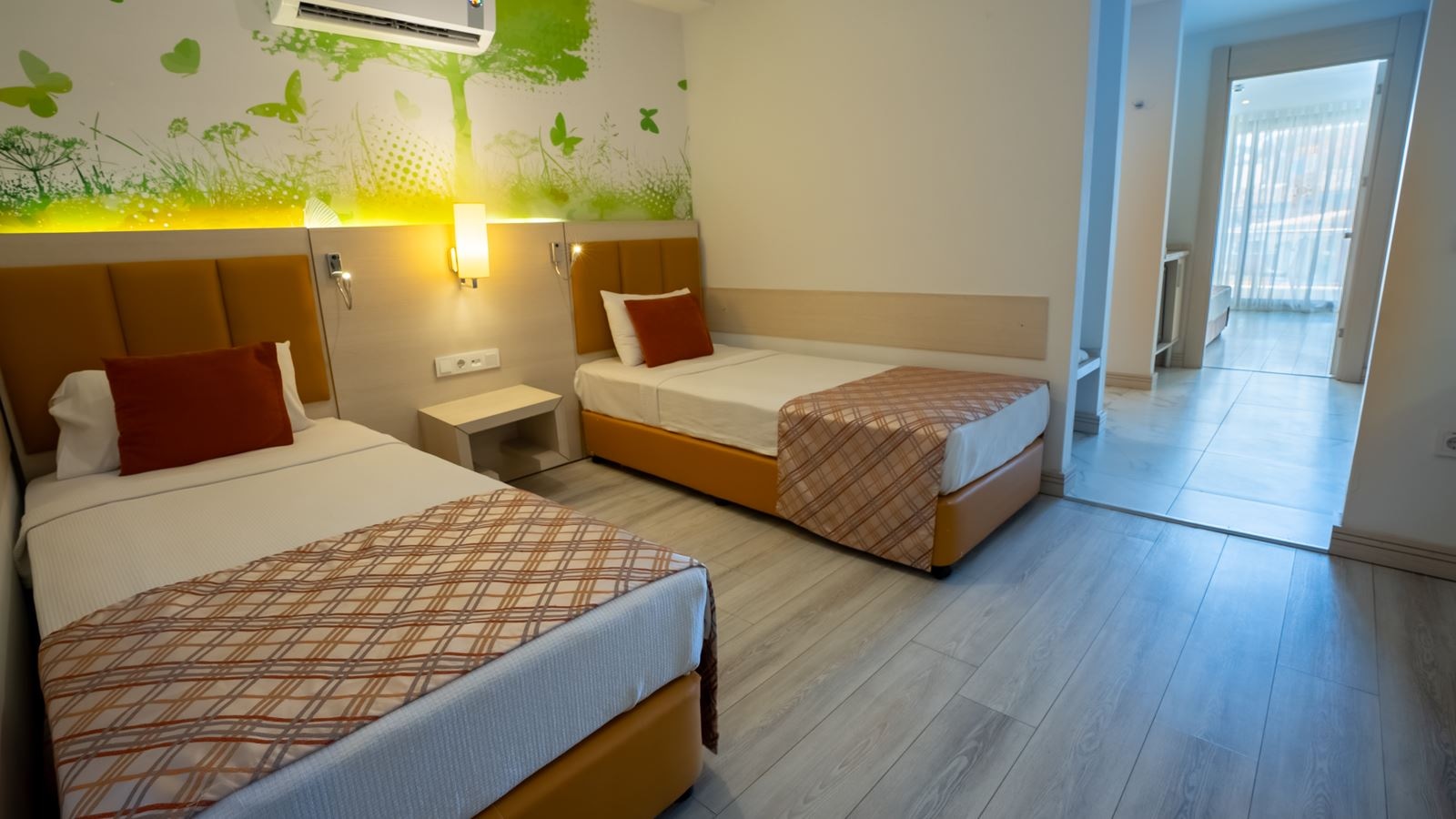 rooms-family-superior-room