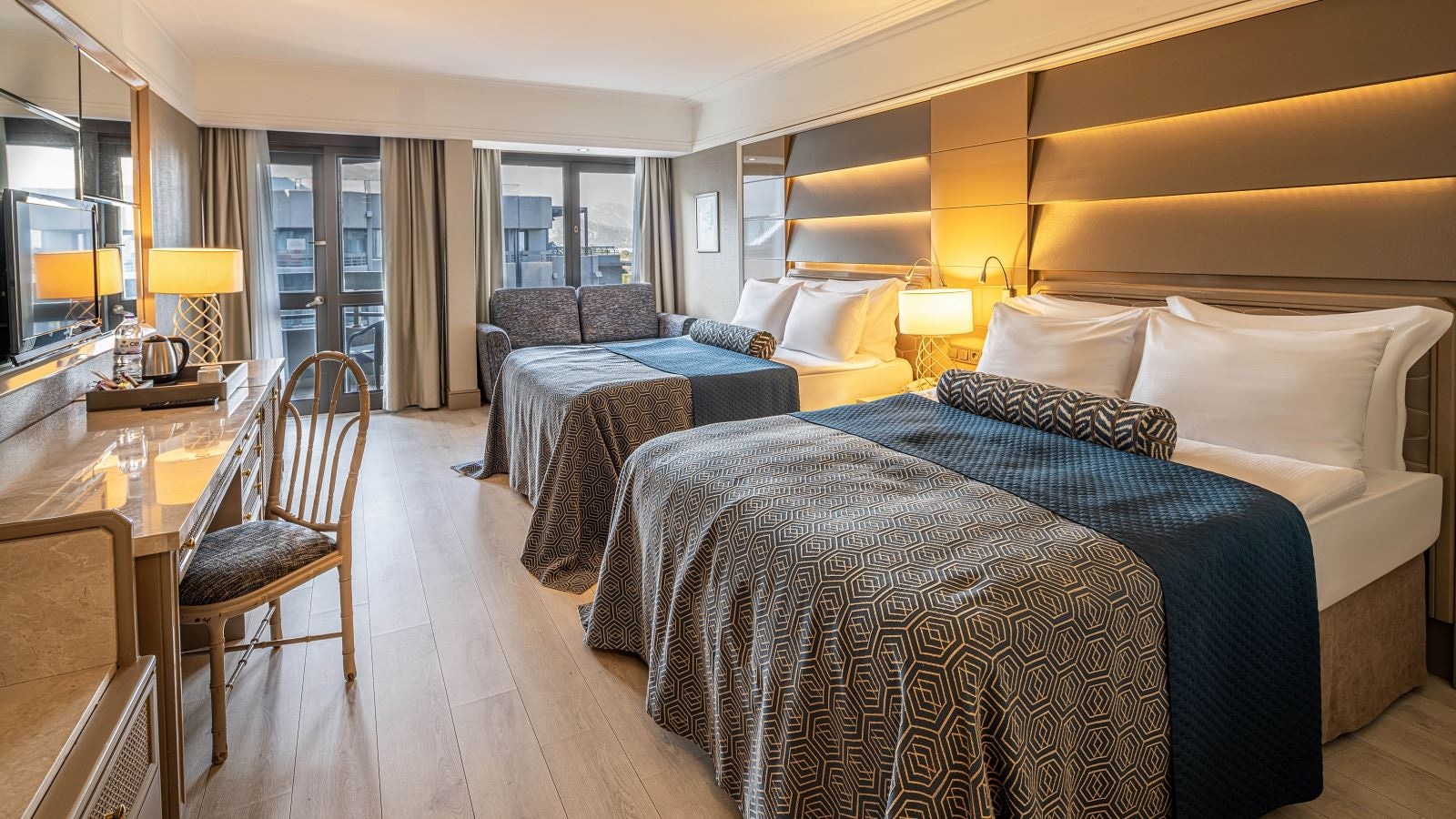 rooms-standard-room-side-sea-view