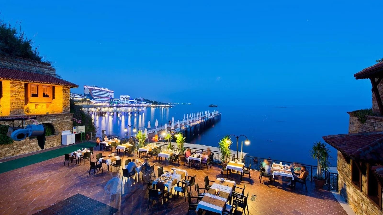 restaurants-restaurants