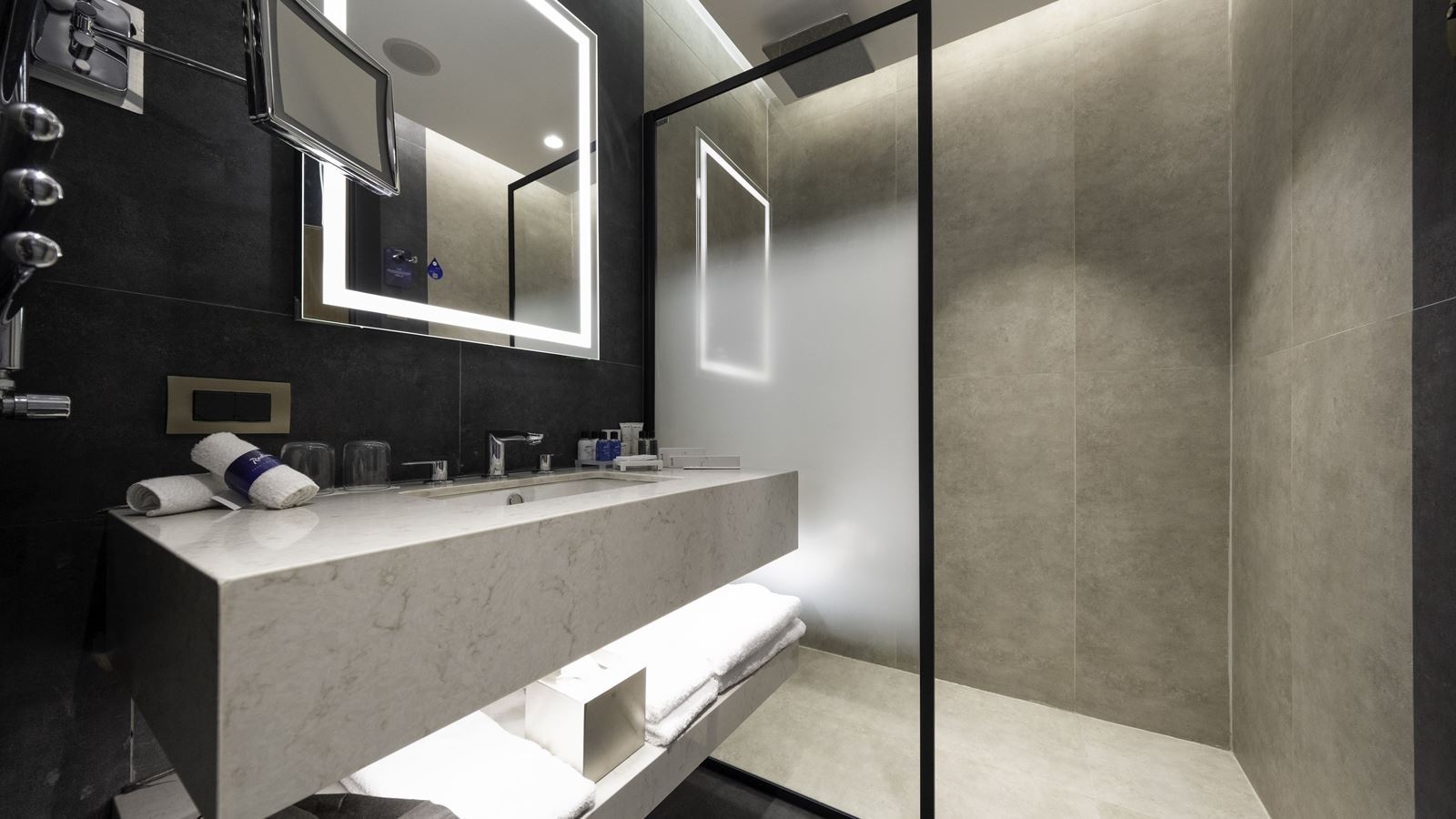 rooms-standart-room--balcony