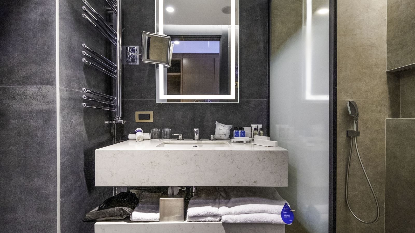 rooms-standart-room--balcony