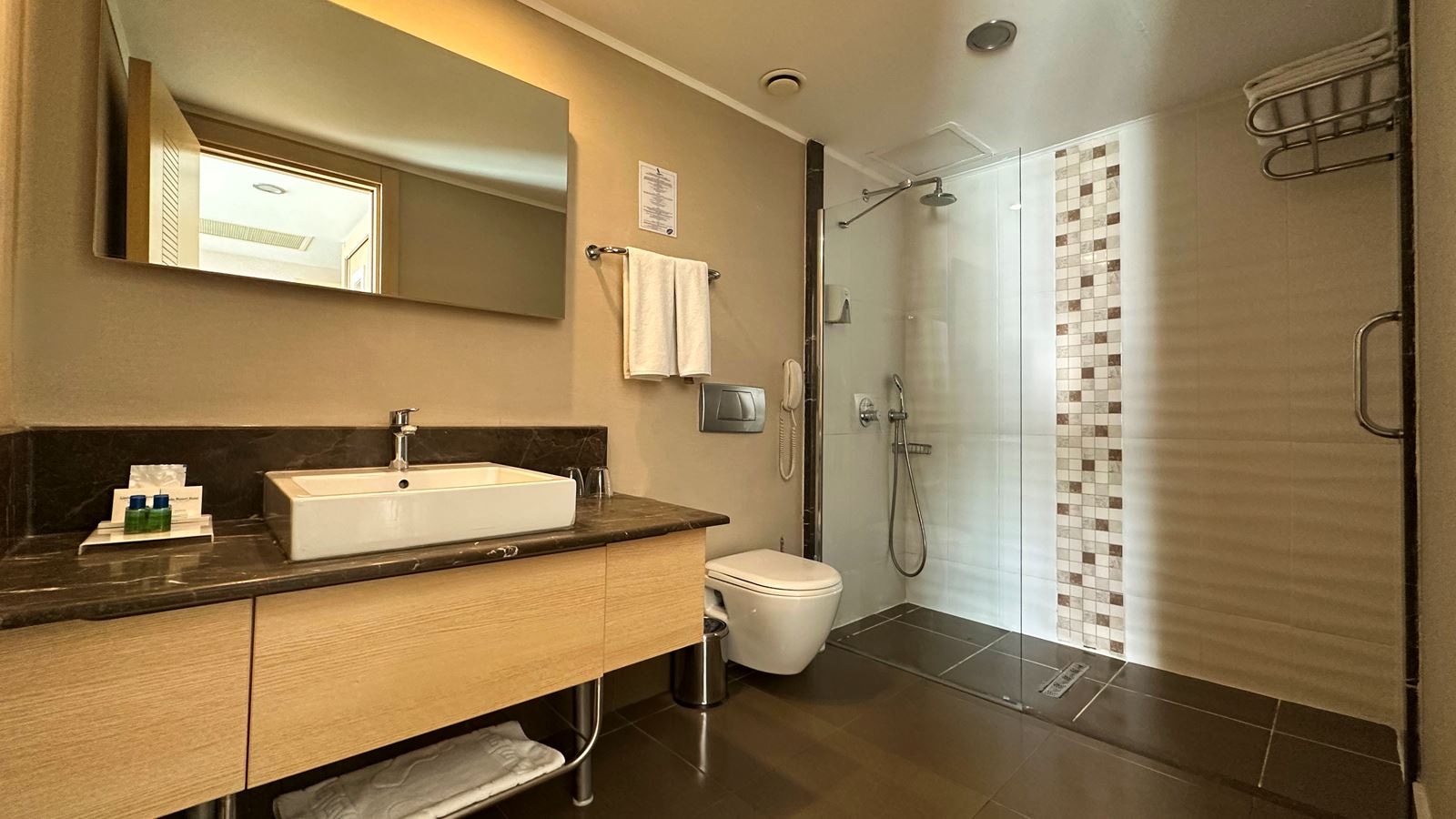 rooms-family-2-bedrooms