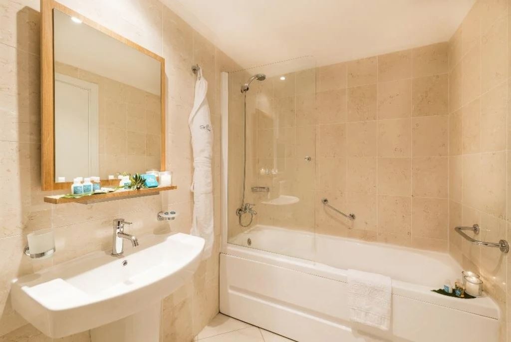 rooms-junior-suite-2-bedrooms-balcony-or-terrace