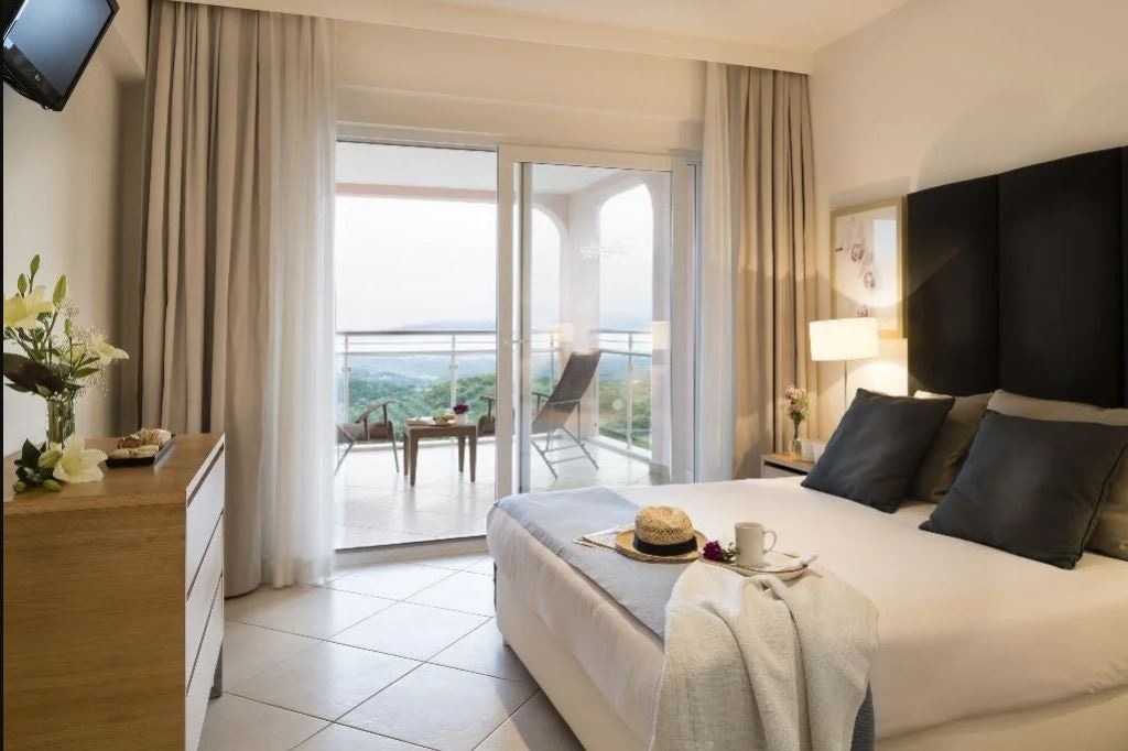 rooms-superior-dublex-suite-2-bedrooms-balcony-or-terrace