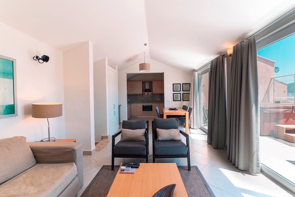 rooms-superior-dublex-suite-2-bedrooms-balcony-or-terrace