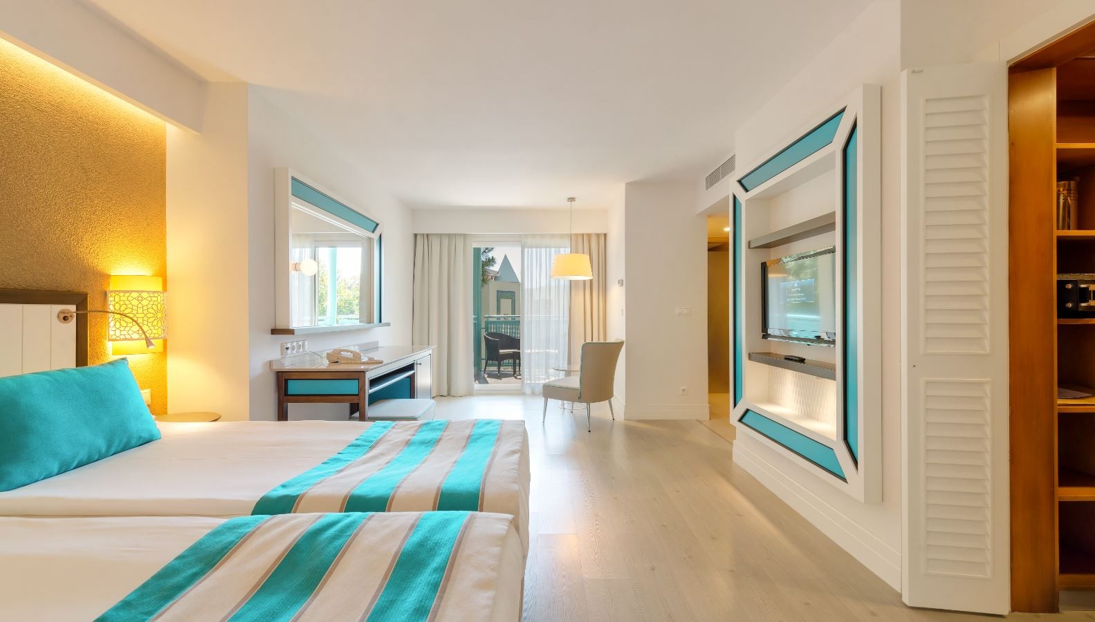 rooms-family-double-room-connecting-doorfam3