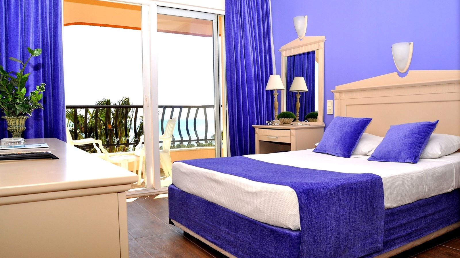 rooms-standard-room-side-sea-view