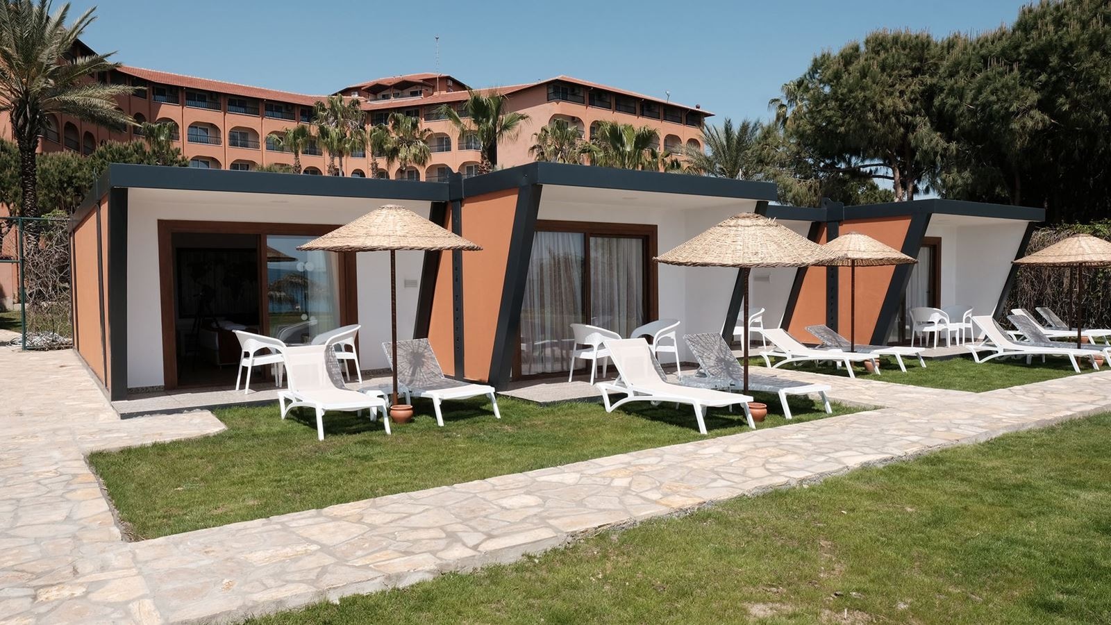 rooms-bungalow-room-+17