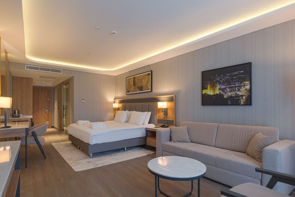 rooms-superior-land-view-room