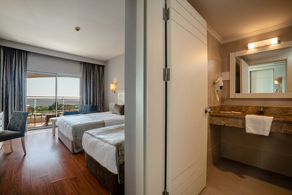 rooms-standart--large-room--side-sea-view