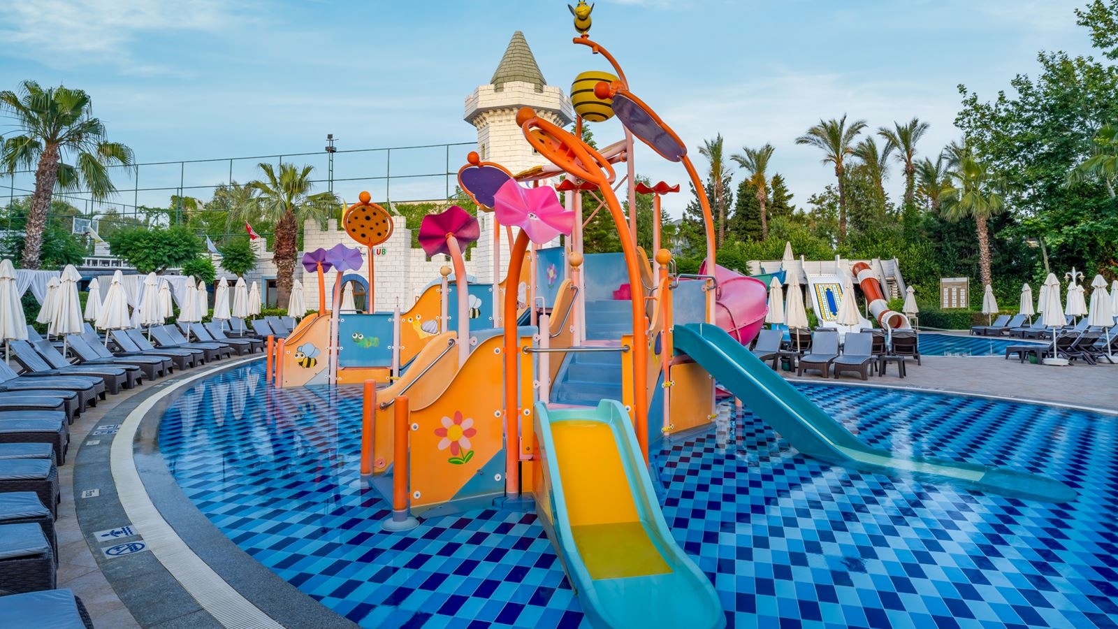 pools-outdoor-childrens-pool