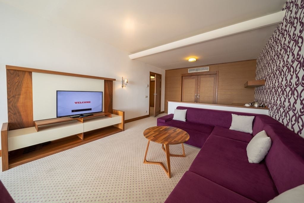 rooms-hotel-suite-room
