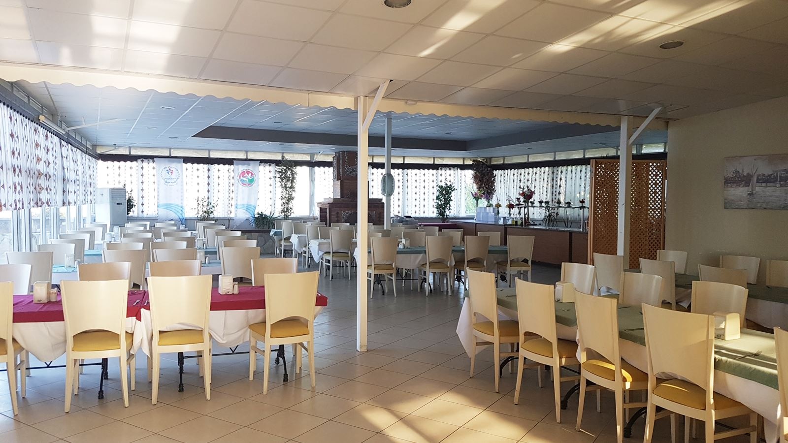 restaurants-restaurants