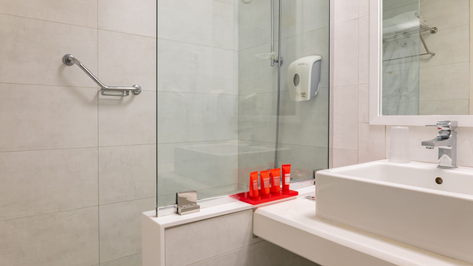 rooms-suite-land-view-type-a