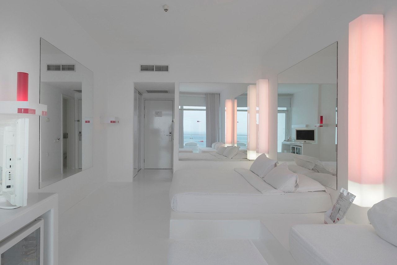 rooms-deluxe-land-view