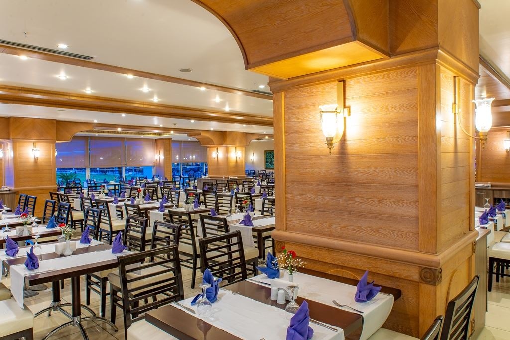 restaurants-restaurants