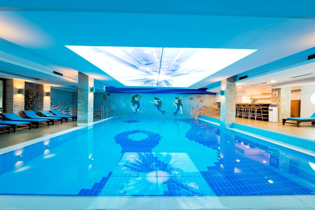 pools-indoor-pool
