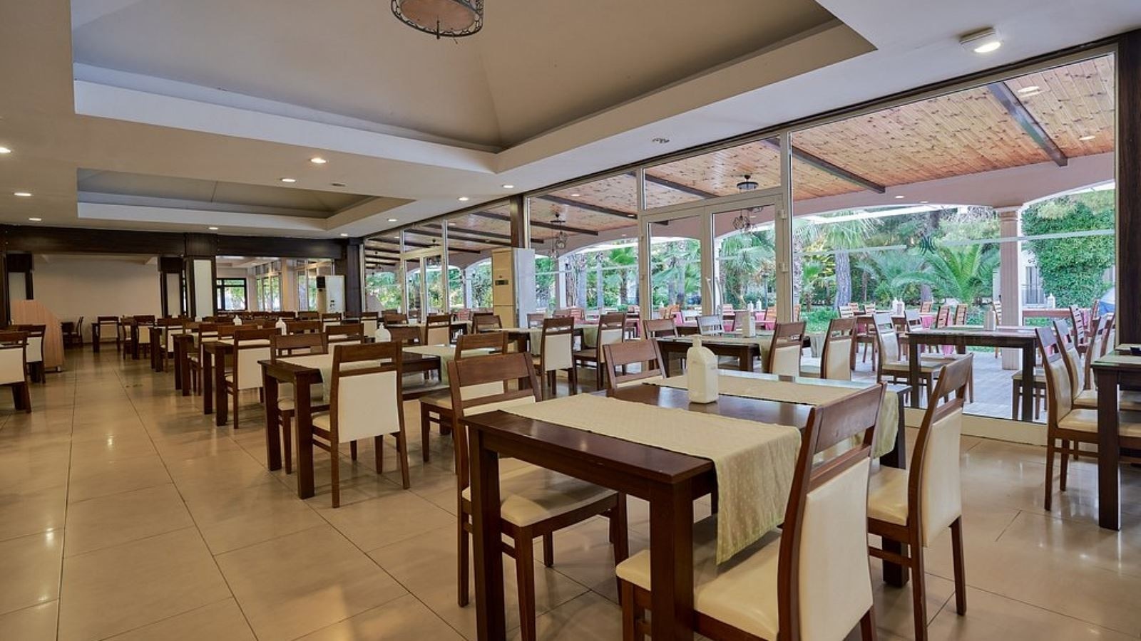 restaurants-main-restaurant